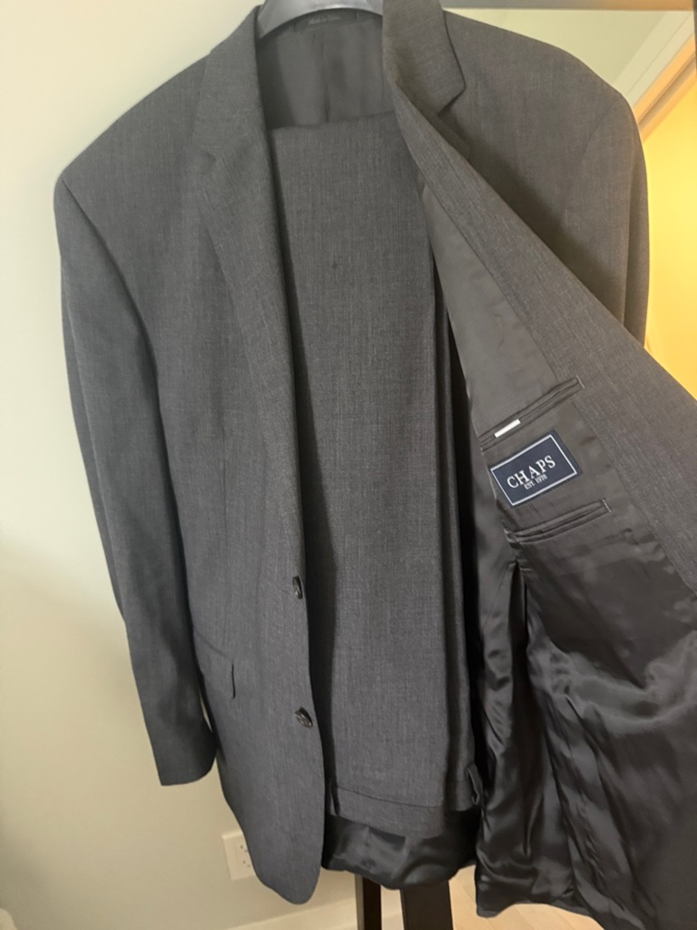 Polo by Ralph Lauren Men's Charcoal Gray Two-Button Suit Jacket - Picture 2 of 3